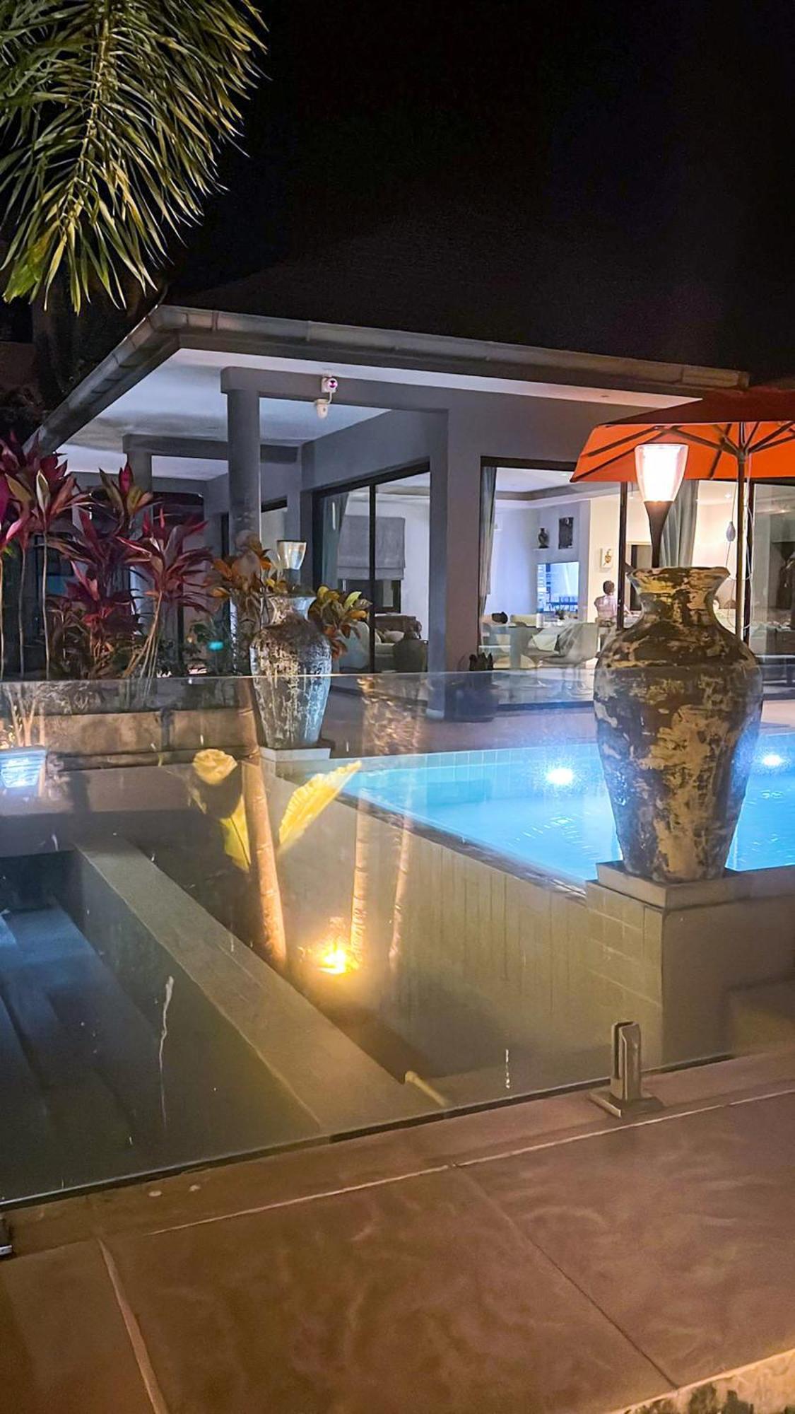 Tropical Cocoon Vila *